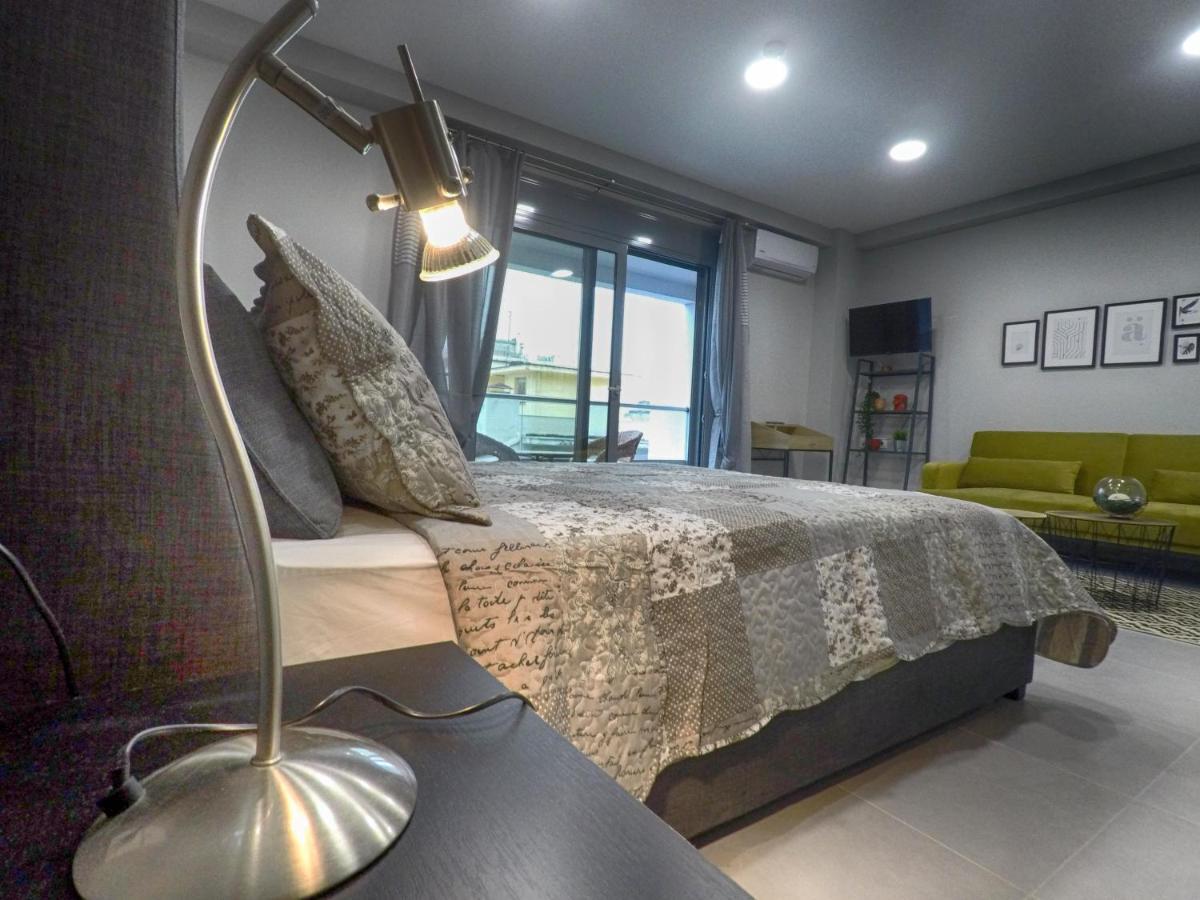 Dreamstudio In The City Center Volos Exterior photo